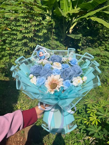 Buket Wisuda Mawar Biru